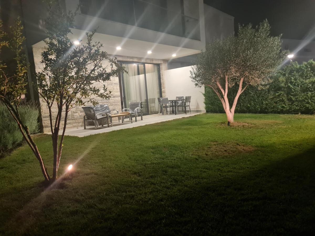 Rosemarine Villas Durrës Extérieur photo