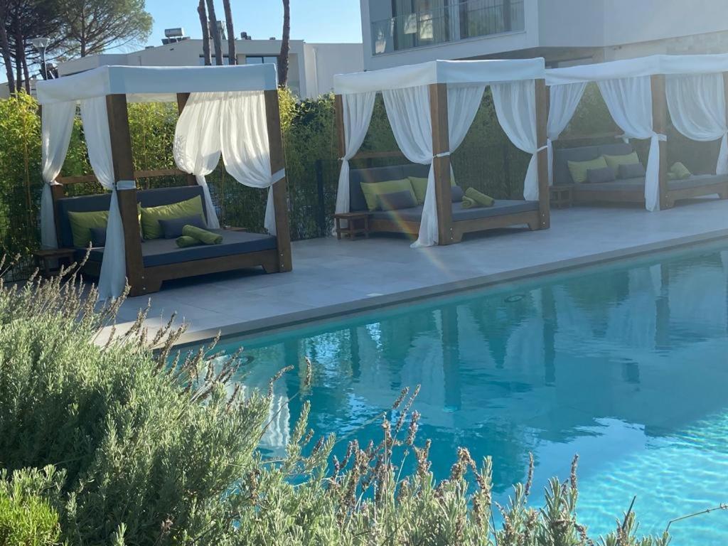Rosemarine Villas Durrës Extérieur photo