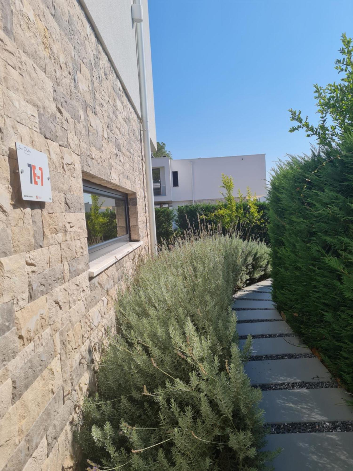 Rosemarine Villas Durrës Extérieur photo