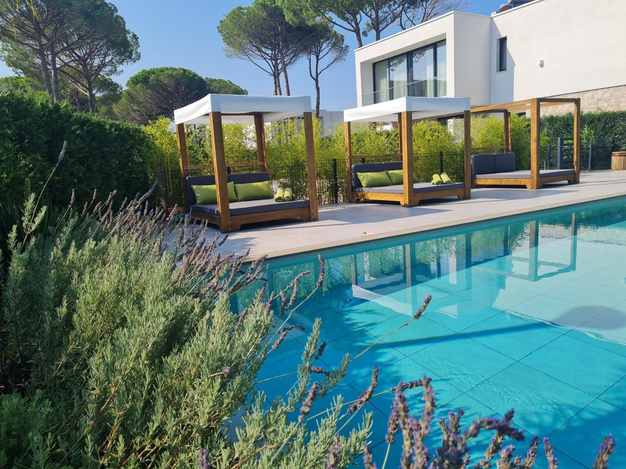 Rosemarine Villas Durrës Extérieur photo